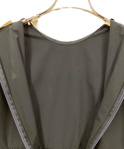 BALLSEY（ボールジィ）BALLSEY (ボールジィ) ポリエステルストレッチタフタ タックギャザーワンピース ブラック サイズ:36の古着・服飾アイテム
