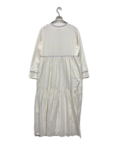 ne quittez pas（ヌキテパ）ne quittez pas (ヌキテパ) クリンプコットン刺繍ドレス ホワイト サイズ:Mの古着・服飾アイテム