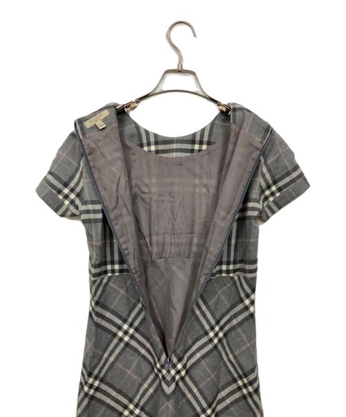 BURBERRY LONDON（バーバリーロンドン）BURBERRY LONDON (バーバリーロンドン) 半袖ワンピース グレー サイズ:36の古着・服飾アイテム