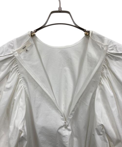YORI（ヨリ）YORI (ヨリ) コットン フリルスリーブ シャツ ホワイト サイズ:36の古着・服飾アイテム