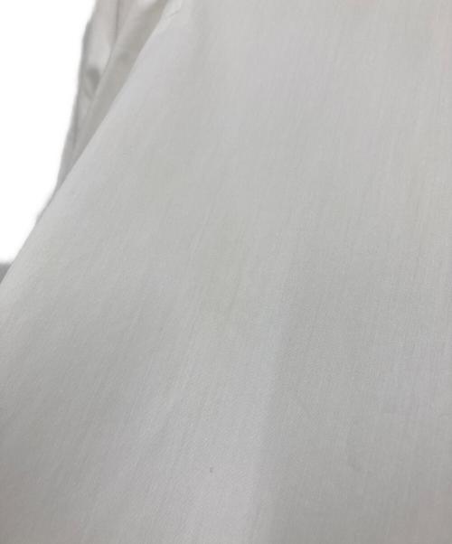 YORI（ヨリ）YORI (ヨリ) コットン フリルスリーブ シャツ ホワイト サイズ:36の古着・服飾アイテム