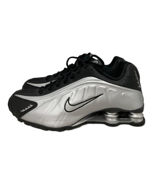 NIKE（ナイキ）NIKE (ナイキ) NIKE SHOX R4 METALLIC SILVER/BLACK シルバー×ブラック サイズ:28の古着・服飾アイテム