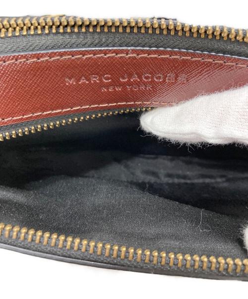 MARC JACOBS（マークジェイコブス）MARC JACOBS (マークジェイコブス) バッグ ブラック×レッドの古着・服飾アイテム