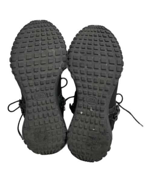 CMF COMFY OUTDOOR GARMNT（シーエムエフ アウトドアガーメント）CMF COMFY OUTDOOR GARMNT (シーエムエフ アウトドアガーメント) スニーカー ブラック サイズ:US7の古着・服飾アイテム