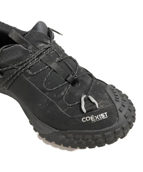 CMF COMFY OUTDOOR GARMNT（シーエムエフ アウトドアガーメント）CMF COMFY OUTDOOR GARMNT (シーエムエフ アウトドアガーメント) スニーカー ブラック サイズ:US7の古着・服飾アイテム