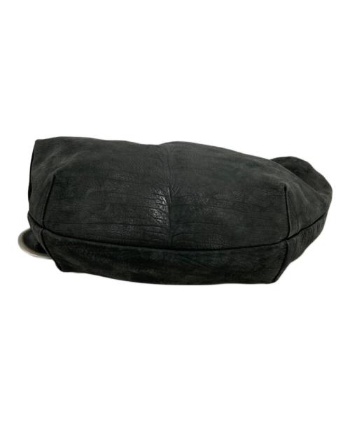 ISAMU KATAYAMA BACKLASH（イサムカタヤマ・バックラッシュ）ISAMU KATAYAMA BACKLASH (イサムカタヤマ・バックラッシュ) ダブルショルダーバナナバッグ ブラックの古着・服飾アイテム