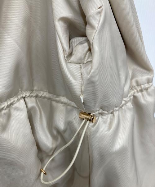 CELFORD（セルフォード）CELFORD (セルフォード) ティアードフリル撥水ブルゾン ベージュ サイズ:36の古着・服飾アイテム