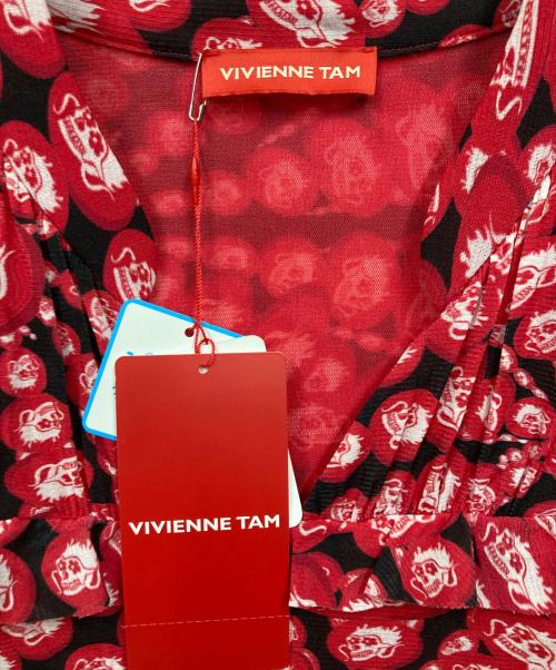VIVIENNE TAM（ヴィヴィアンタム）VIVIENNE TAM (ヴィヴィアンタム) ドラゴンマンダラプリント フリルパワーネットブラウス レッド サイズ:42 未使用品の古着・服飾アイテム