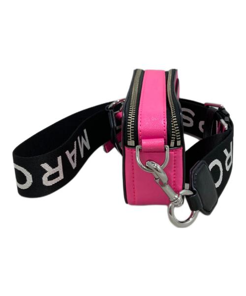 MARC JACOBS（マークジェイコブス）MARC JACOBS (マークジェイコブス) スナップショット ショルダーバッグ ショッキングピンクの古着・服飾アイテム