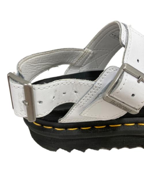 Dr.Martens（ドクターマーチン）Dr.Martens (ドクターマーチン) VOSS STUD ホワイト サイズ:UK4の古着・服飾アイテム