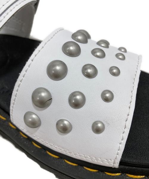 Dr.Martens（ドクターマーチン）Dr.Martens (ドクターマーチン) VOSS STUD ホワイト サイズ:UK4の古着・服飾アイテム