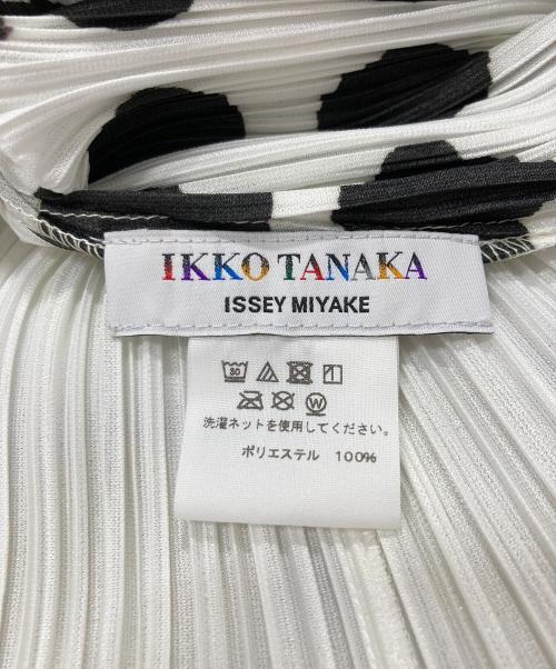 IKKO TANAKA ISSEY MIYAKE（イッコウタナカイッセイミヤケ）IKKO TANAKA ISSEY MIYAKE (イッコウタナカイッセイミヤケ) ノースリーブワンピース ホワイト サイズ:3の古着・服飾アイテム