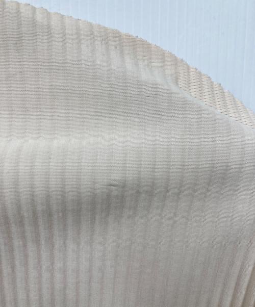me ISSEY MIYAKE（ミーイッセイ ミヤケ）me ISSEY MIYAKE (ミーイッセイ ミヤケ) プリーツ変形カットソー ベージュ サイズ:不明の古着・服飾アイテム