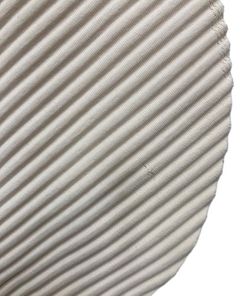 me ISSEY MIYAKE（ミーイッセイ ミヤケ）me ISSEY MIYAKE (ミーイッセイ ミヤケ) プリーツ変形カットソー ベージュ サイズ:不明の古着・服飾アイテム
