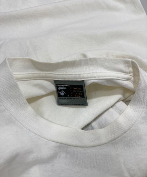 A BATHING APE（アベイシングエイプ）A BATHING APE (アベイシングエイプ) Tシャツ ホワイト サイズ:Mediumの古着・服飾アイテム