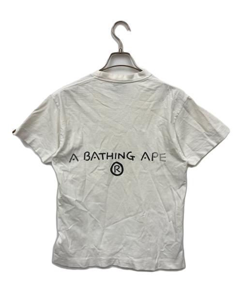 A BATHING APE（アベイシングエイプ）A BATHING APE (アベイシングエイプ) MOMOKO SAKURA Tシャツ ホワイト サイズ:Mediumの古着・服飾アイテム