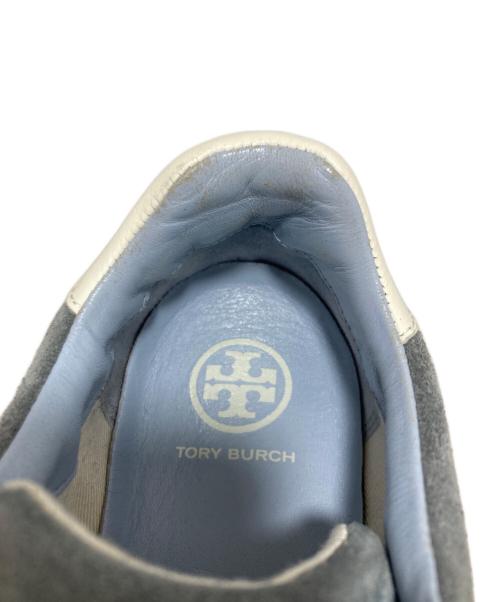 TORY BURCH（トリーバーチ）TORY BURCH (トリーバーチ) スニーカー グレー サイズ:5.5Mの古着・服飾アイテム