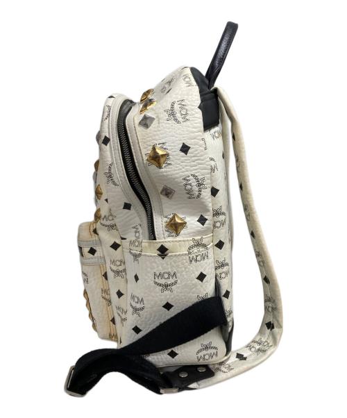 MCM（エムシーエム）MCM (エムシーエム) スタッズリュック ホワイトの古着・服飾アイテム