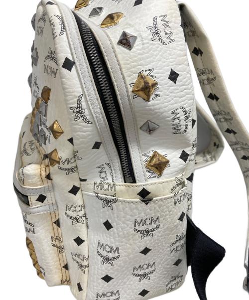 MCM（エムシーエム）MCM (エムシーエム) スタッズリュック ホワイトの古着・服飾アイテム