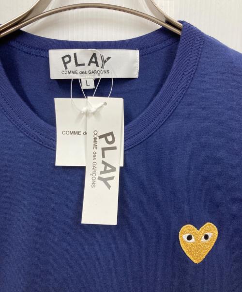 PLAY COMME des GARCONS（プレイコムデギャルソン）PLAY COMME des GARCONS (プレイコムデギャルソン) Tシャツ ネイビー サイズ:L 未使用品の古着・服飾アイテム
