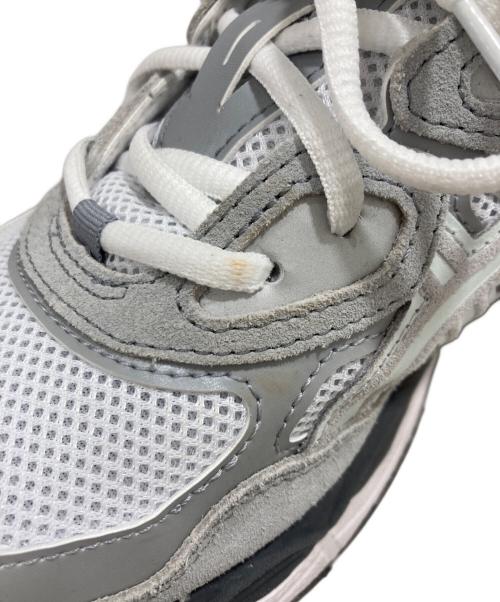 asics（アシックス）asics (アシックス) ローカットスニーカー グレー サイズ:28の古着・服飾アイテム