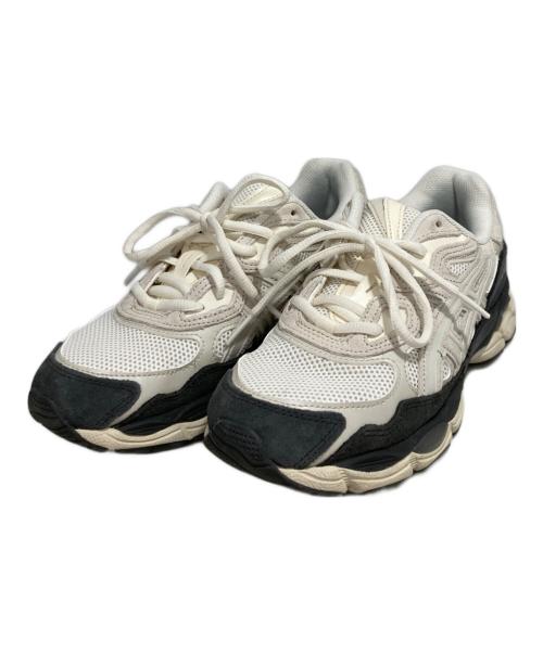 asics（アシックス）asics (アシックス) ローカットスニーカー ベージュ サイズ:24.5の古着・服飾アイテム