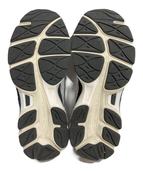 asics（アシックス）asics (アシックス) ローカットスニーカー ベージュ サイズ:24.5の古着・服飾アイテム