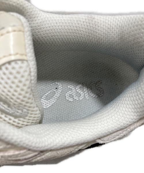 asics（アシックス）asics (アシックス) ローカットスニーカー ベージュ サイズ:24.5の古着・服飾アイテム