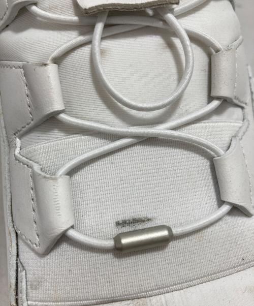 TOD'S（トッズ）TOD'S (トッズ) ローカットスニーカー ホワイト サイズ:9 1/2の古着・服飾アイテム