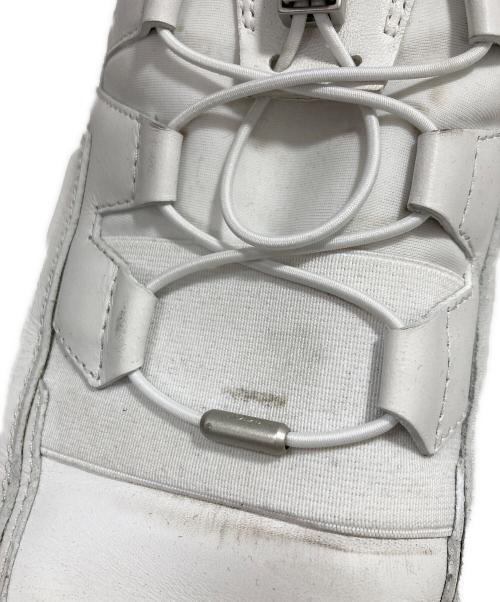 TOD'S（トッズ）TOD'S (トッズ) ローカットスニーカー ホワイト サイズ:9 1/2の古着・服飾アイテム
