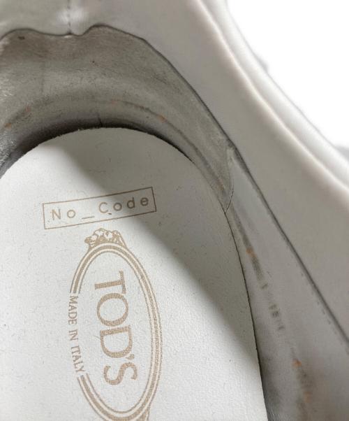 TOD'S（トッズ）TOD'S (トッズ) ローカットスニーカー ホワイト サイズ:9 1/2の古着・服飾アイテム