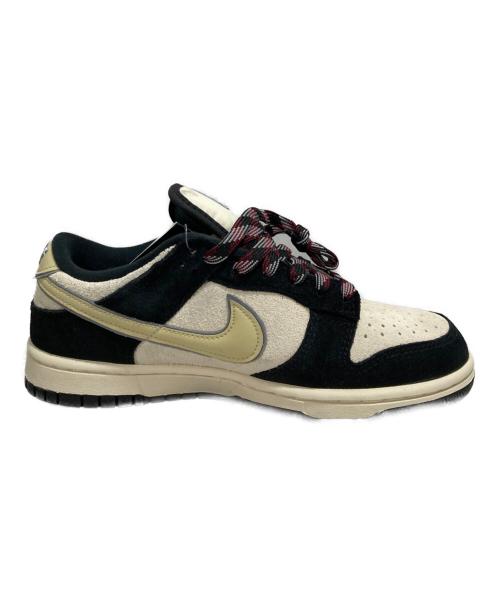 NIKE（ナイキ）NIKE (ナイキ) スニーカー ホワイト×ブラック サイズ:24.5 未使用品の古着・服飾アイテム