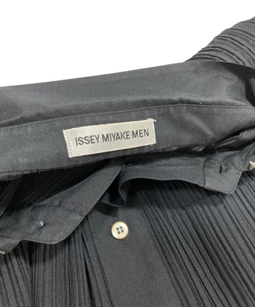 ISSEY MIYAKE MEN（イッセイミヤケメン）ISSEY MIYAKE MEN (イッセイミヤケメン) シャツ ブラック サイズ:Mの古着・服飾アイテム