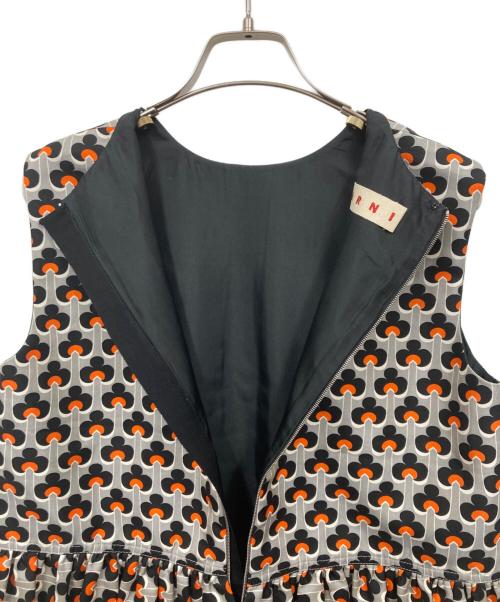 MARNI（マルニ）MARNI (マルニ) ポートレートプリント ノースリーブブラウス グレー サイズ:38の古着・服飾アイテム