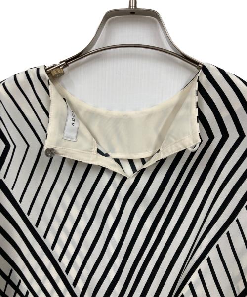 ADORE（アドーア）ADORE (アドーア) オプティカルプリントブラウス ブラック サイズ:38の古着・服飾アイテム