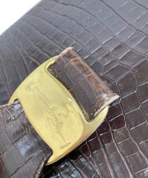 Salvatore Ferragamo（サルヴァトーレ フェラガモ）Salvatore Ferragamo (サルヴァトーレ フェラガモ) クロコ型押し2wayショルダーバッグ ブラウンの古着・服飾アイテム