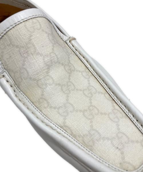 GUCCI（グッチ）GUCCI (グッチ) モノグラム ドライビングシューズ ホワイト サイズ:8の古着・服飾アイテム