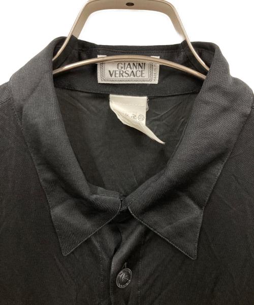 GIANNI VERSACE（ジャンニ・ヴェルサーチ）GIANNI VERSACE (ジャンニ・ヴェルサーチ) 半袖シャツ ブラック サイズ:48 未使用品の古着・服飾アイテム
