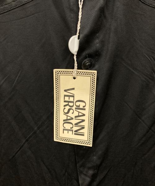GIANNI VERSACE（ジャンニ・ヴェルサーチ）GIANNI VERSACE (ジャンニ・ヴェルサーチ) 半袖シャツ ブラック サイズ:48 未使用品の古着・服飾アイテム