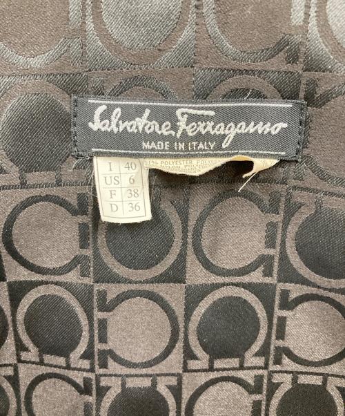 Salvatore Ferragamo（サルヴァトーレ フェラガモ）Salvatore Ferragamo (サルヴァトーレ フェラガモ) トレンチコート ブラック サイズ:40の古着・服飾アイテム