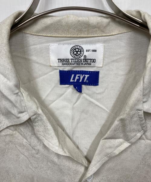 LFYT（エルエフワイティー）LFYT (エルエフワイティー) THREE TIDES TATTOO (スリータイズタトゥー) アロハシャツ ベージュ サイズ:Lの古着・服飾アイテム