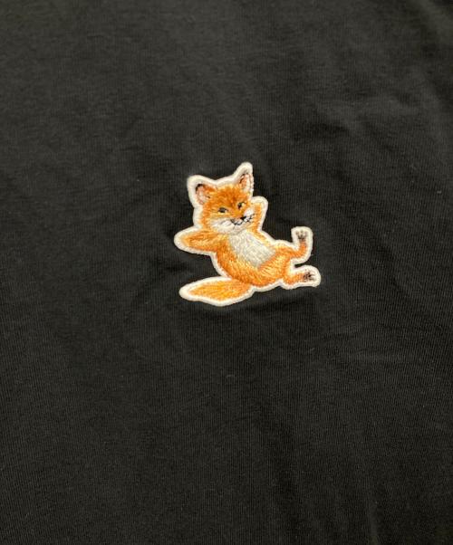 maison kitsune（メゾンキツネ）MAISON KITSUNE (メゾンキツネ) チラックスロゴ Tシャツ ブラック サイズ:XLの古着・服飾アイテム