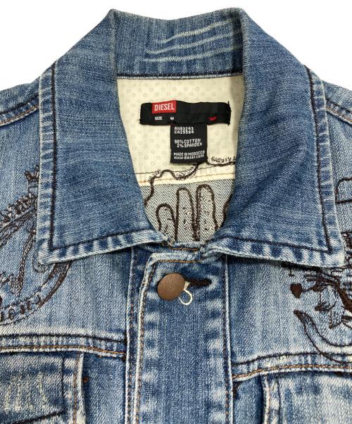 DIESEL（ディーゼル）DIESEL (ディーゼル) 刺繍デニムジャケット インディゴ サイズ:Mの古着・服飾アイテム