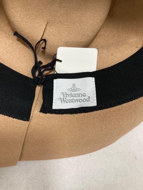 Vivienne Westwood（ヴィヴィアンウエストウッド）Vivienne Westwood (ヴィヴィアンウエストウッド) オーブデザインハット ベージュの古着・服飾アイテム
