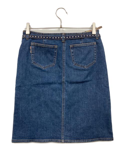BURBERRY BLUE LABEL（バーバリー ブルー レーベル）BURBERRY BLUE LABEL (バーバリー ブルー レーベル) スタッズベルトデニムスカート インディゴ サイズ:38の古着・服飾アイテム