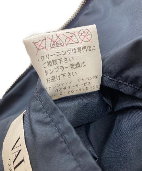 VALENTINO（ヴァレンティノ）VALENTINO (ヴァレンティノ) レザー切替ダウンジャケット ネイビー サイズ:48の古着・服飾アイテム