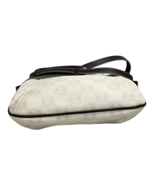 LOEWE（ロエベ）LOEWE (ロエベ) アナグラムショルダーバッグ ホワイトの古着・服飾アイテム