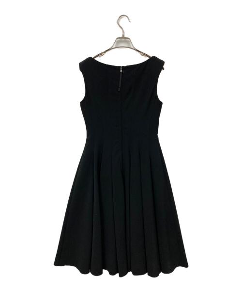 FOXEY NEWYORK（フォクシーニューヨーク）FOXEY NEWYORK (フォクシーニューヨーク) ノースリーブワンピース ブラック サイズ:38の古着・服飾アイテム