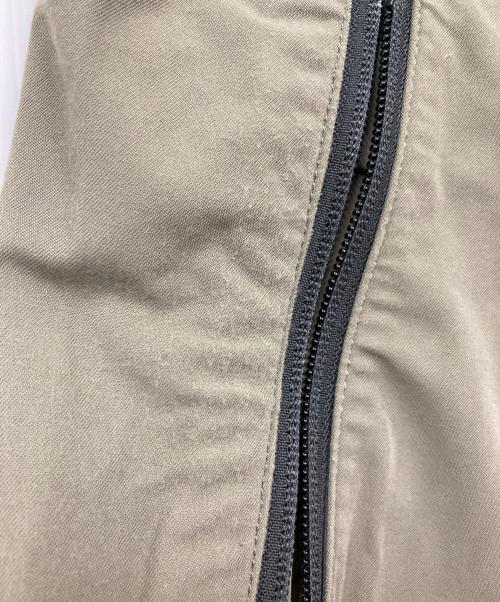 STONE ISLAND（ストーンアイランド）STONE ISLAND (ストーンアイランド) スリムテーパードパンツ カーキ サイズ:W29の古着・服飾アイテム