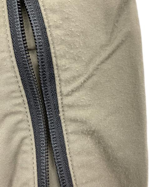 STONE ISLAND（ストーンアイランド）STONE ISLAND (ストーンアイランド) スリムテーパードパンツ カーキ サイズ:W29の古着・服飾アイテム